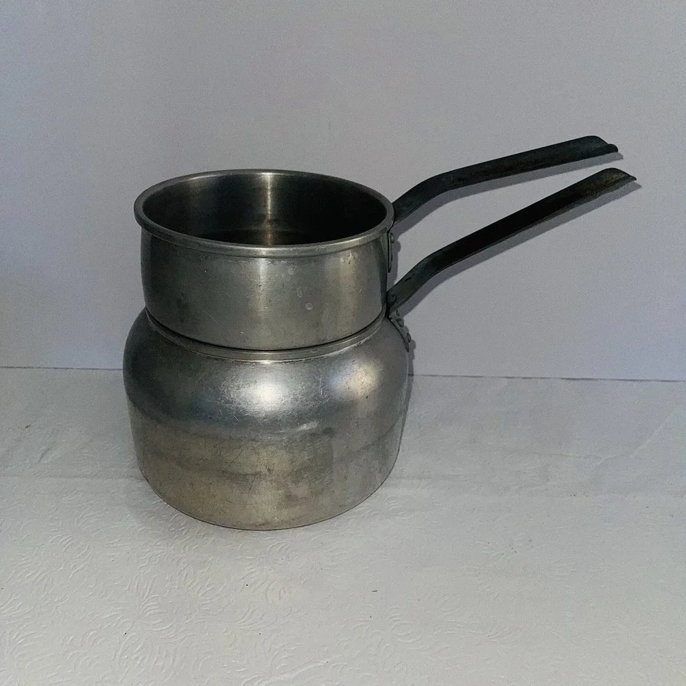 Vintage Kitchenware Lot Frigidaire Quickube Ice Tray Bromwell Sifter Jar Pitcher